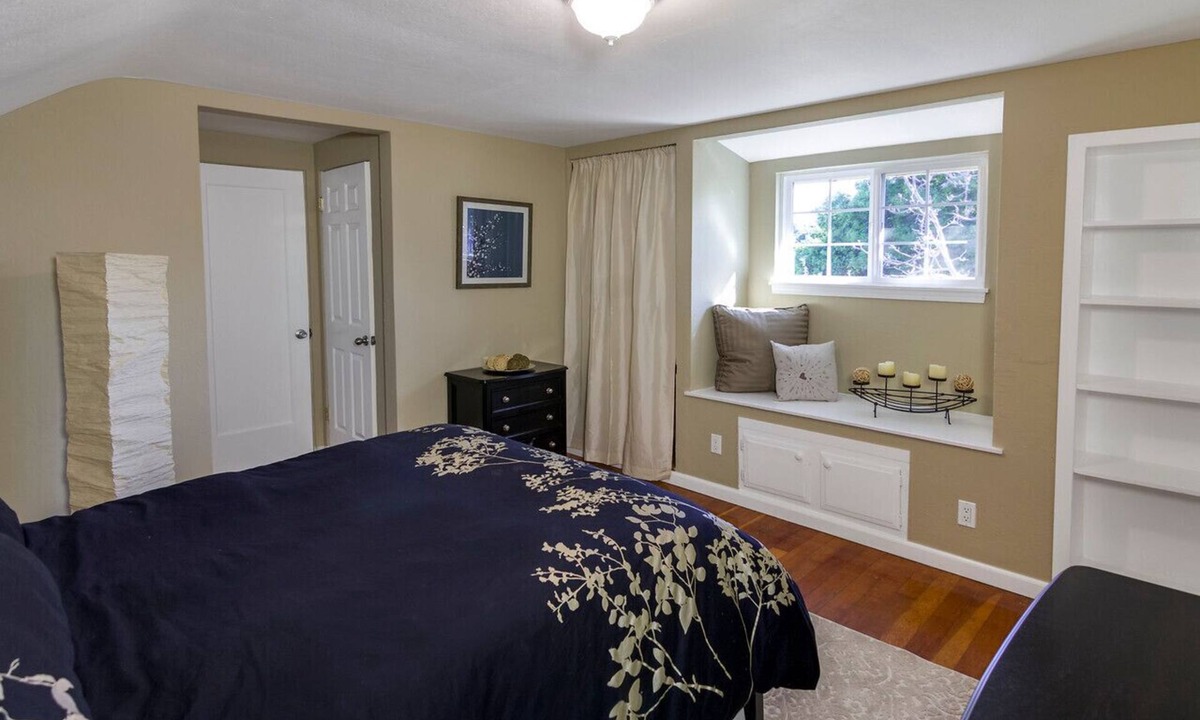 East Palo Alto House | Charming 1-bedroom in a community style house in Prime location w/Pvt Bath