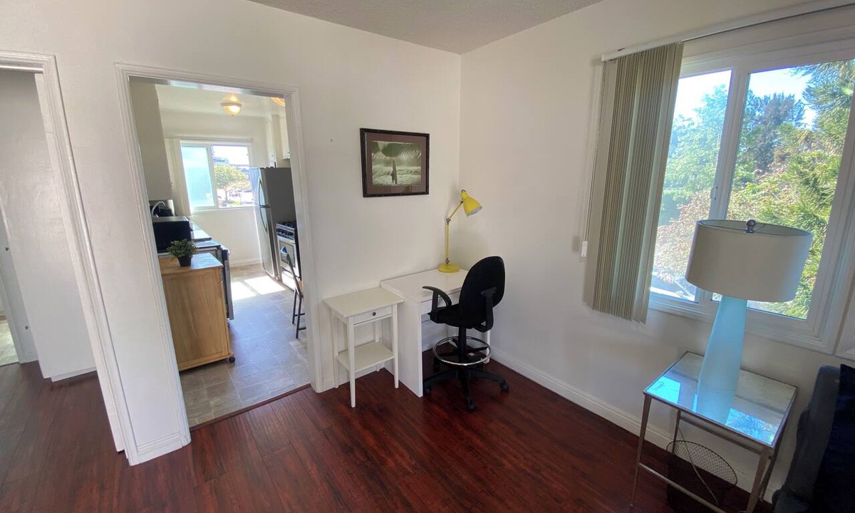 Pico Apartment | Charming 2-bedroom apartment near Venice, SMC