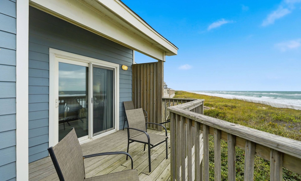 Duck Condo | Charming Coastal-Facing 2-Bedroom Condo in Duck