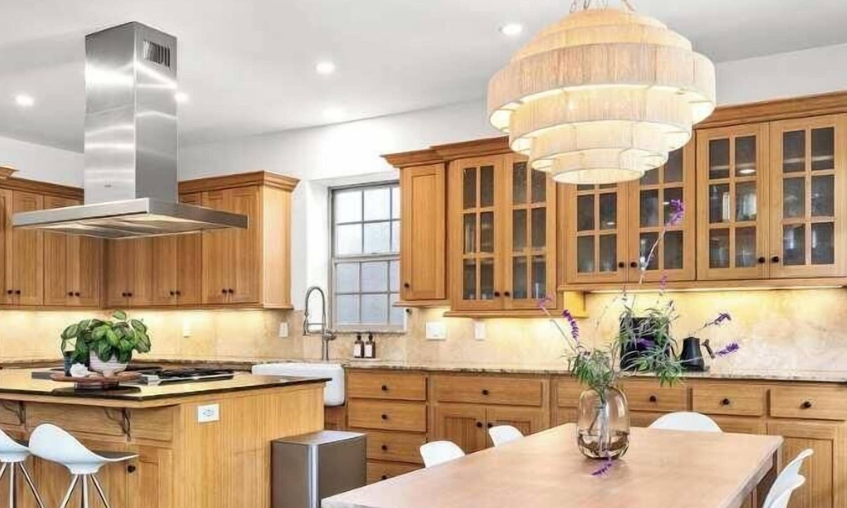 Westside Santa Cruz House | Charming Coastal Getaway – 5 Min to Boardwalk!