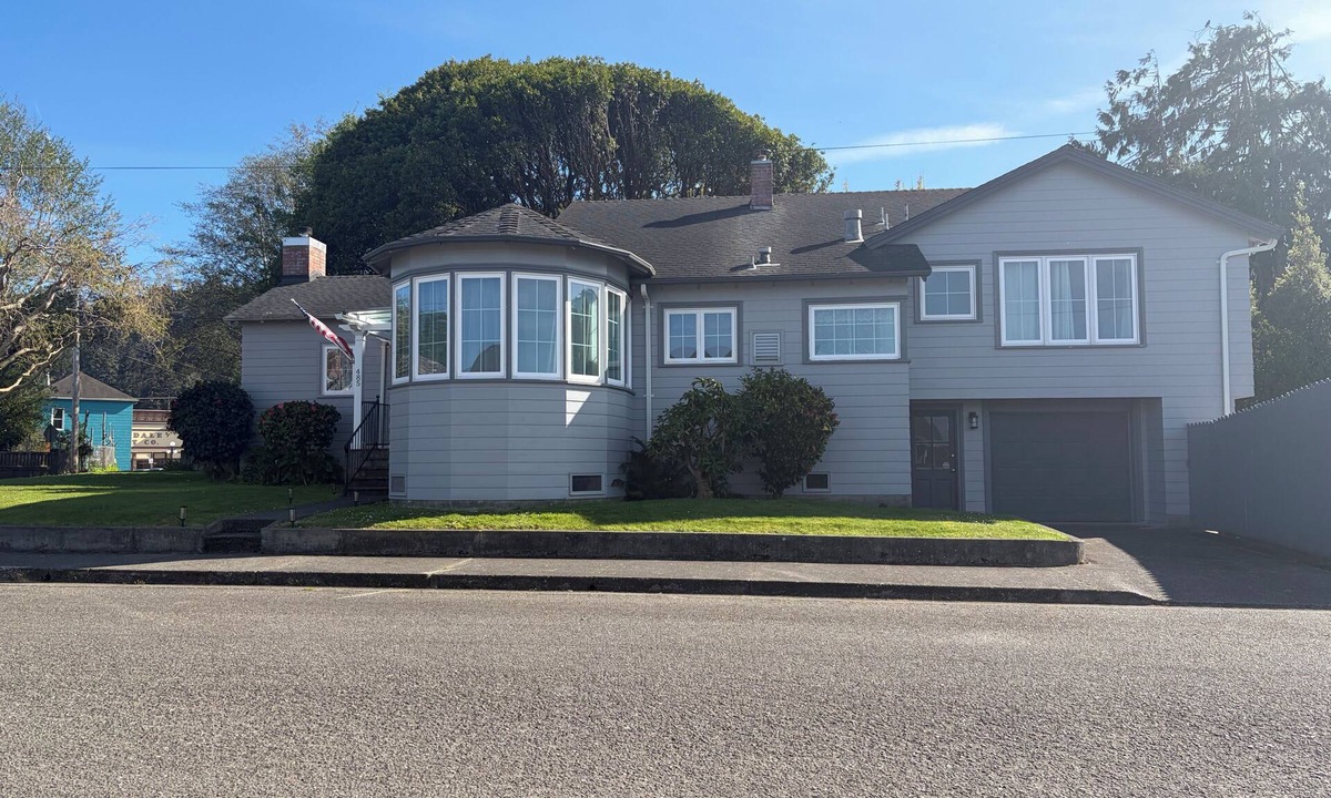 Ferndale House | Charming private home perfectly located in the heart of Ferndale.