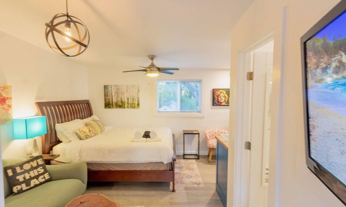 North Park Apartment | *Charming Studio* Central to Everything!