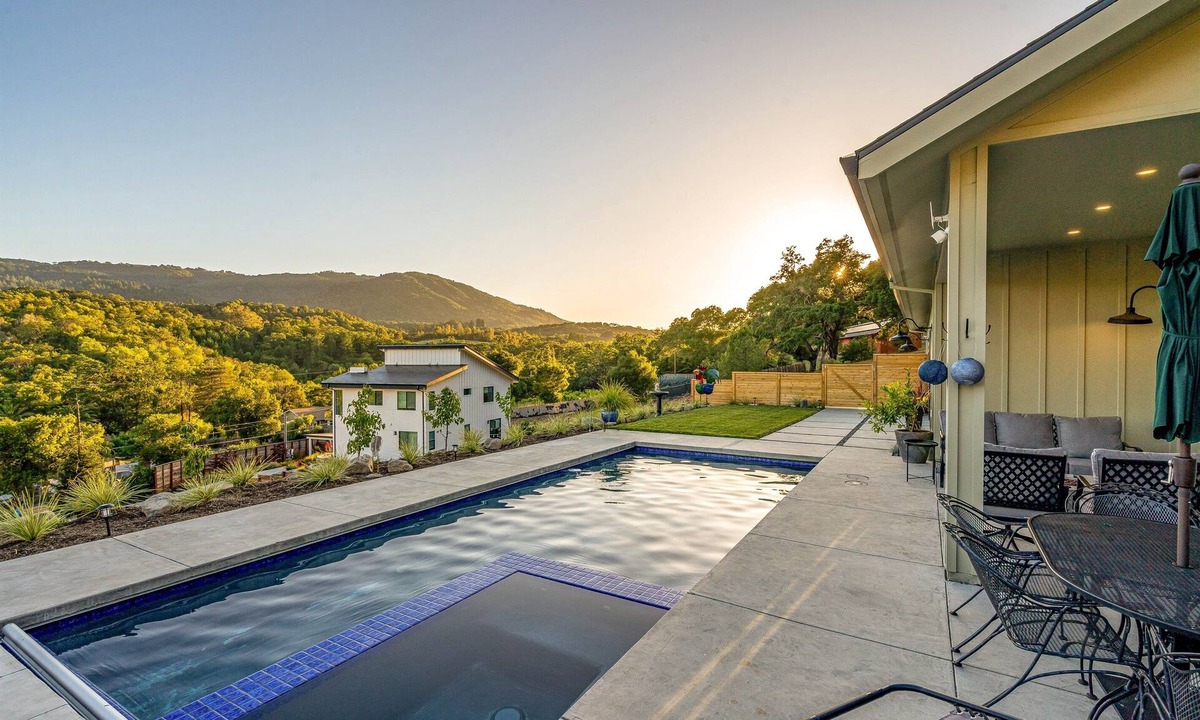 Glen Ellen House | Cloud 9 - A Retreat for Bliss and Happiness