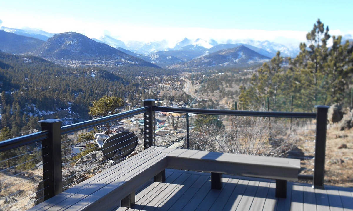 Estes Park House | Cloud 9- Hot Tub! Breathtaking Views! Close to town & RMNP Quiet & Serene