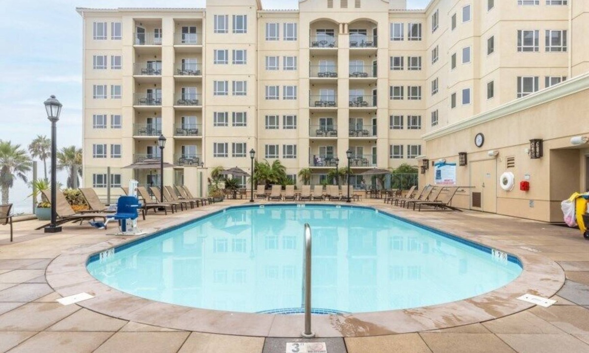 Townsite Condo | Club Wyndham Oceanside Pier Resort - 1 Bedroom