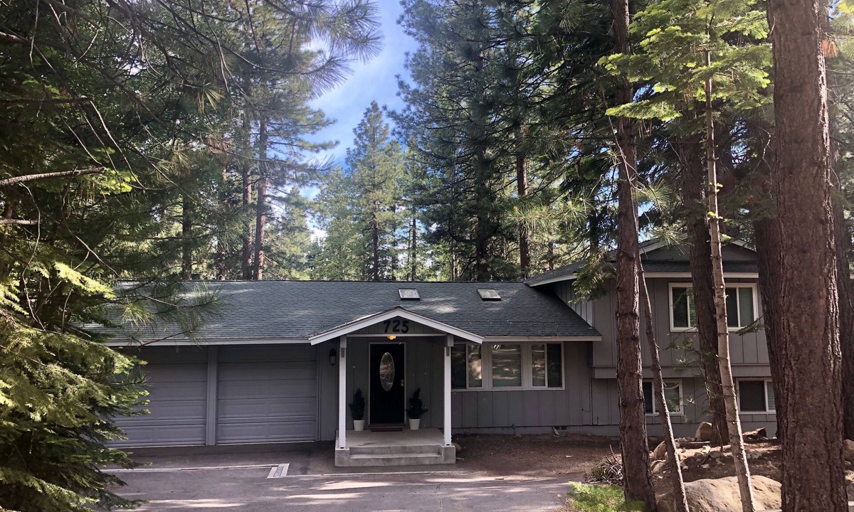 Incline Village House | Comfortable Upscale Remodeled House, 4 Bedrooms, 3 Baths. WSTR 21-0307