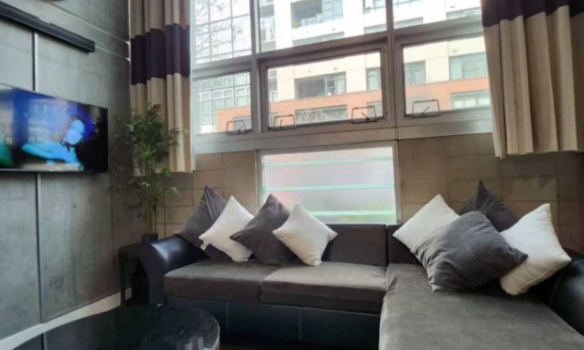 East Village Condo | Contemporary Urban Loft in the Heart of DT San Diego with Private Entrance