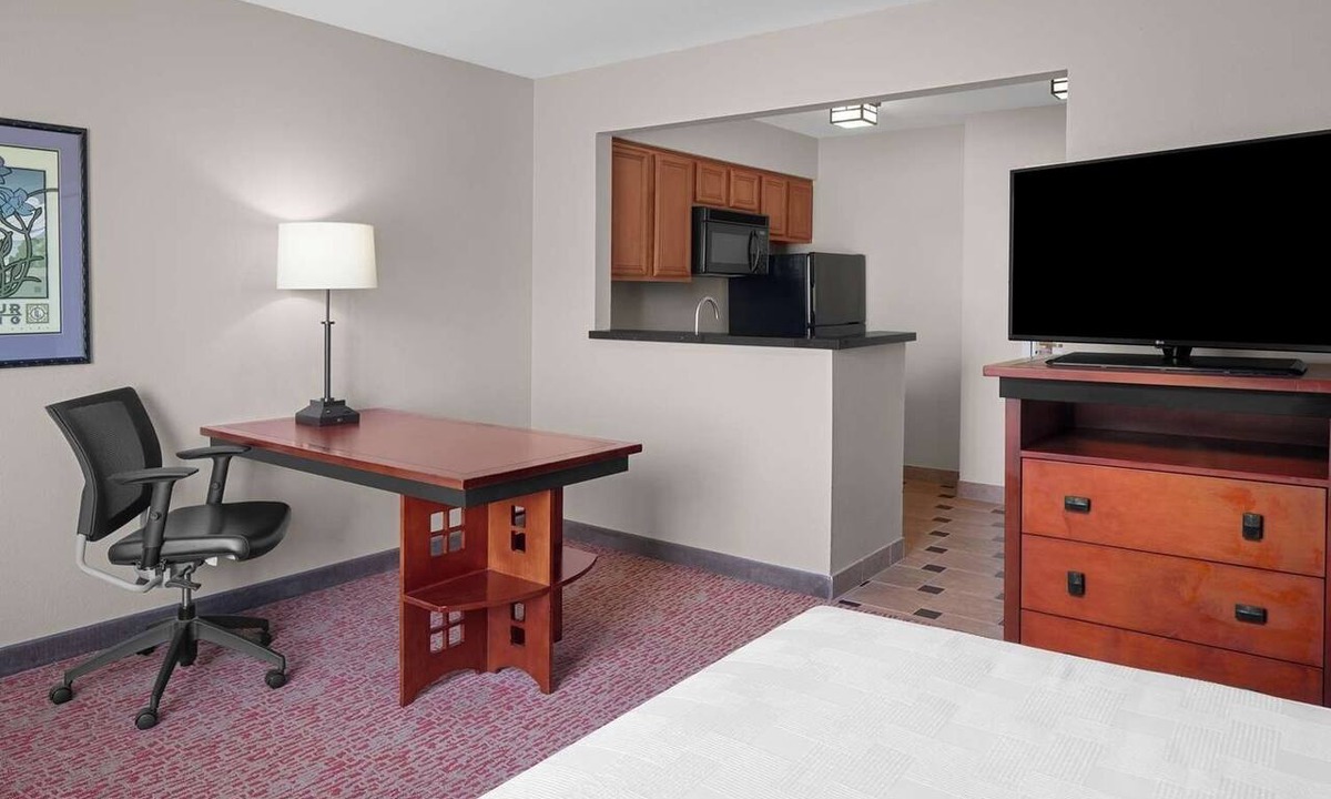 Downtown Hotel | Convenient Studio w/Fully Equipped Kitchen off San Tomas Expy