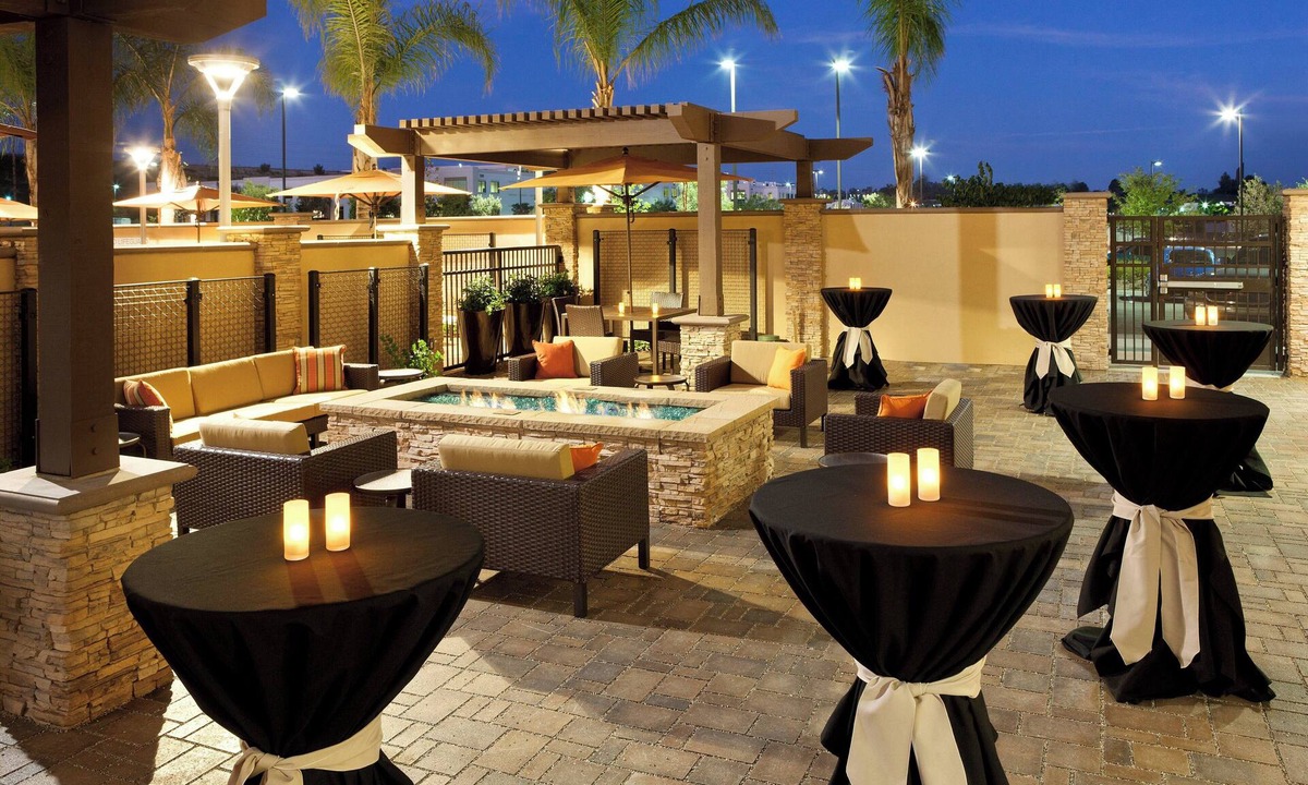 Ivey Ranch - Rancho Del Oro Hotel | Courtyard San Diego Oceanside