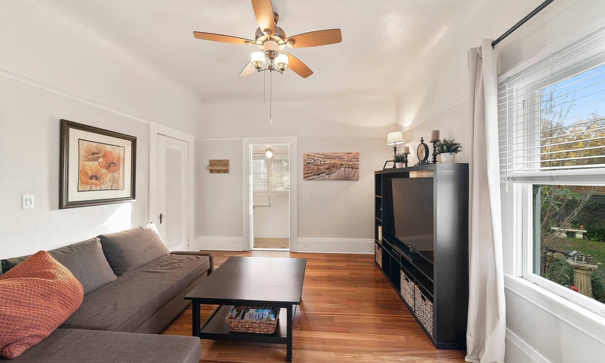 Midtown Sacramento Apartment | Cozy 1-bedroom apartment in Midtown Sacramento with WiFi, AC