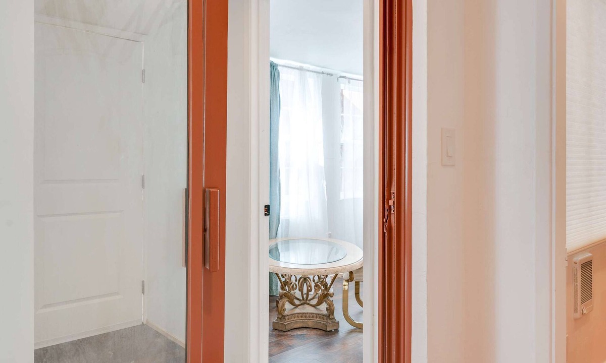 Mosswood Condo | Cozy 2-bedroom condo in lovely Oakland with WiFi