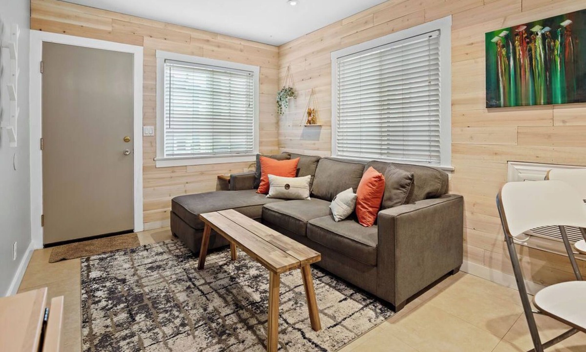 Mission Beach Cottage | Cozy Beach Cottage, Walk to Everything! 2bed/1bath