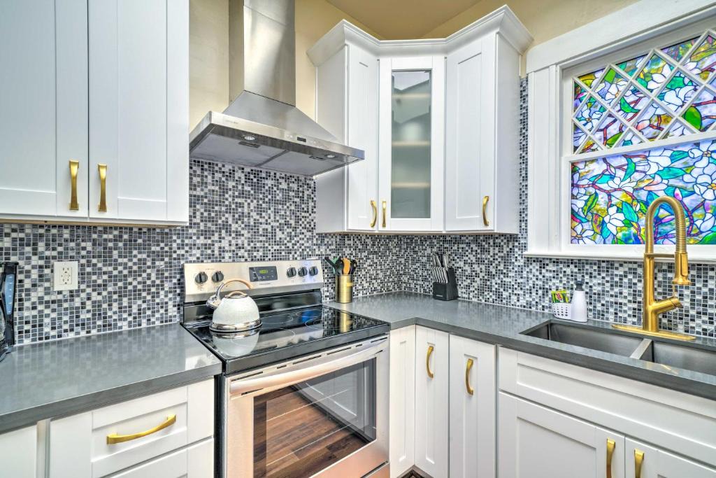 Carpinteria Apartment | Cozy Carpinteria Apartment Walkable Location