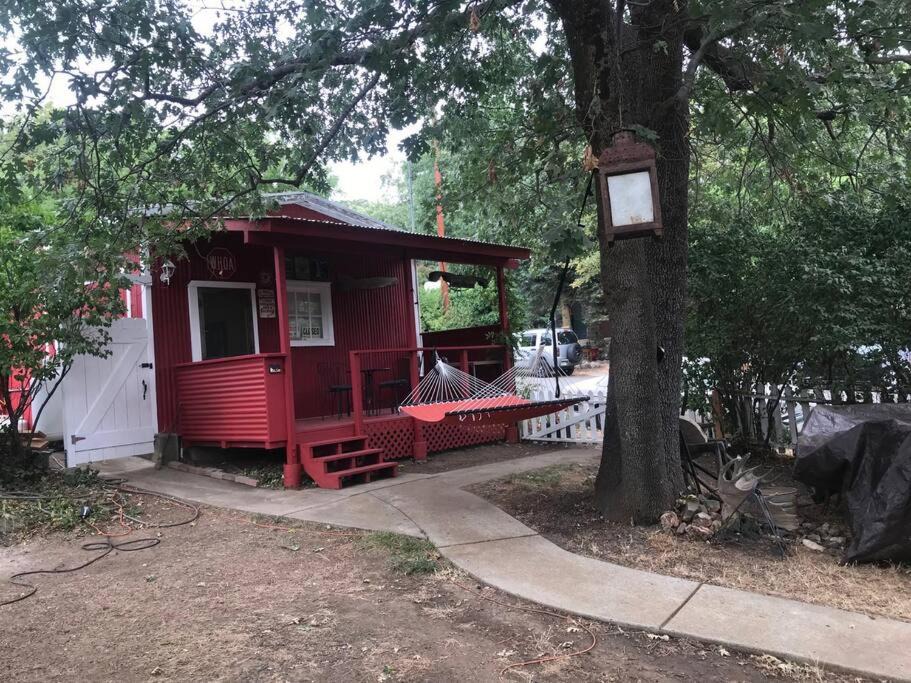 Julian House | Cozy, Cheerful & Charming Cabin - Historic Julian