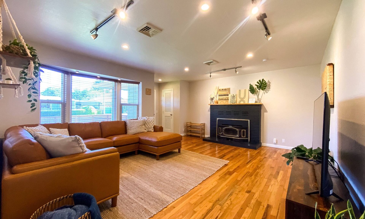 Crescent City North House | Cozy Coastal Bungalow in Crescent City