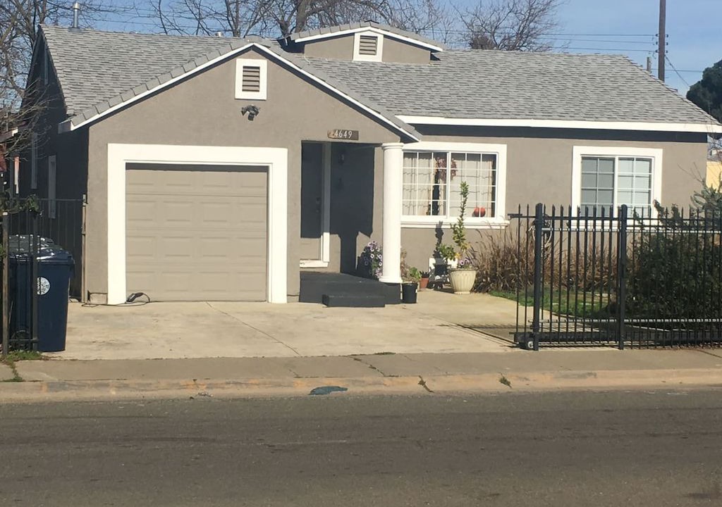 Southeastern Sacramento House | Cozy house in Sacramento with Internet, Air conditioning, Pool