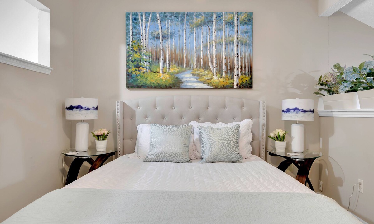 Sandalwood Apartment | Cozy spacious 2 bedrooms 2 bathrooms near beach