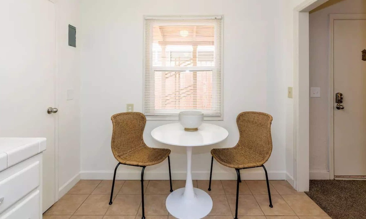 Roosevelt House | Cozy & Stylish 2BD/1BTH - Great for Long-term Stay