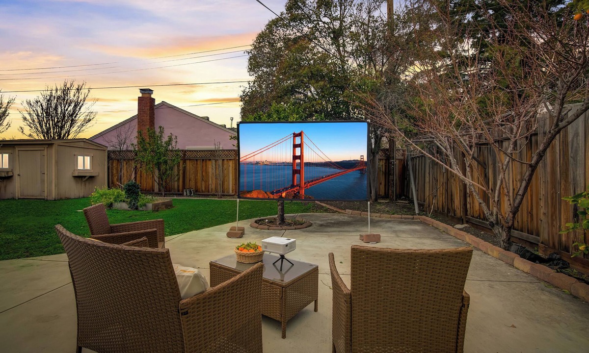 Santa Clara House | CozyStay w/Outdoor Movie near ApplePark/Nvidia/Westfield Valley Fair