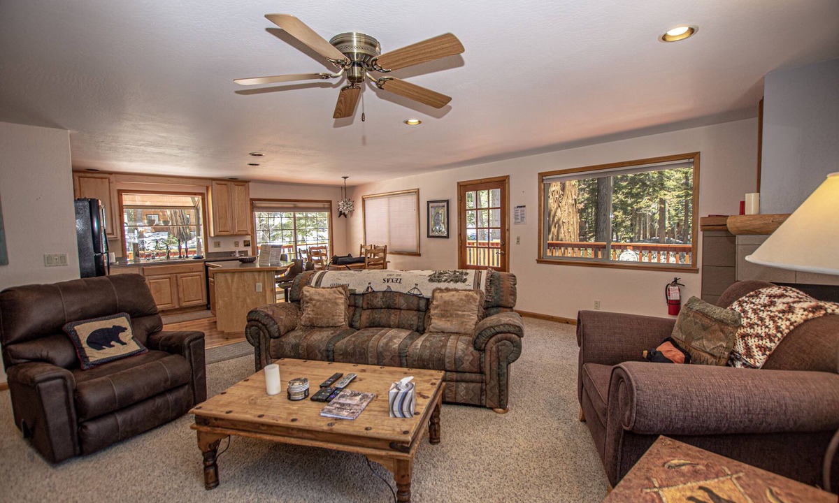 Comstock Acres House | Daly's Digs by Hauserman Rental Group