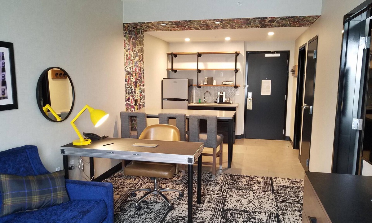Lititz Hotel | Deluxe Queen Beds (2) - Backstage Vibe, Lancaster Charm - Free Wifi -Indoor Pool