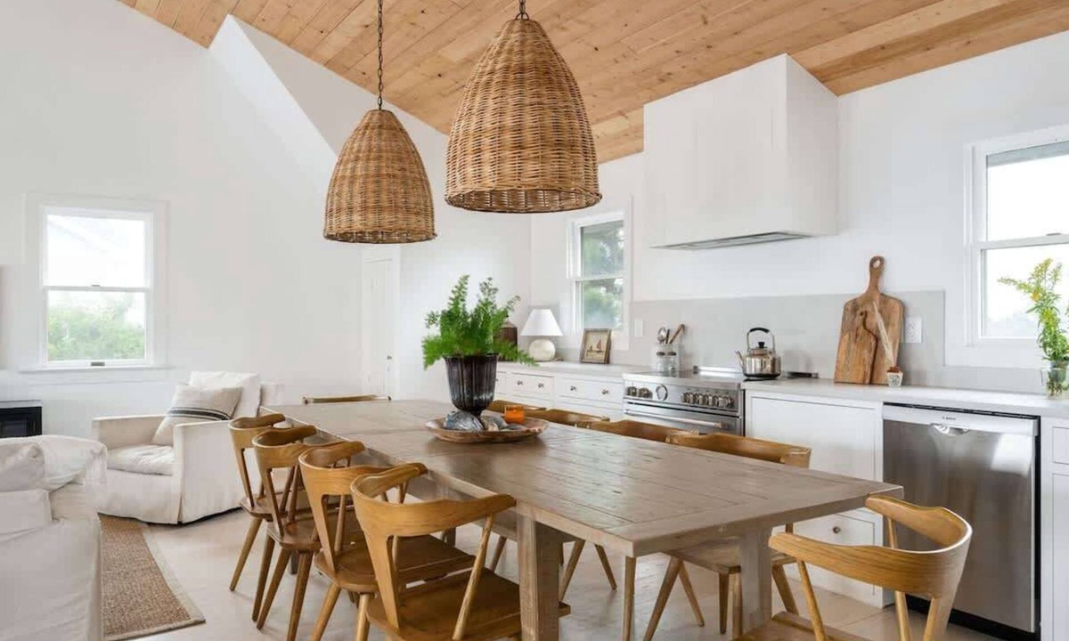 Ocean Hill House | Designer Cottage~New Pool, Hot Tub, Walk to Beach