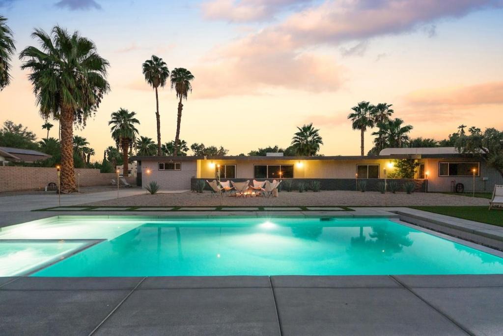 Borrego Springs House | Designer Hideaway