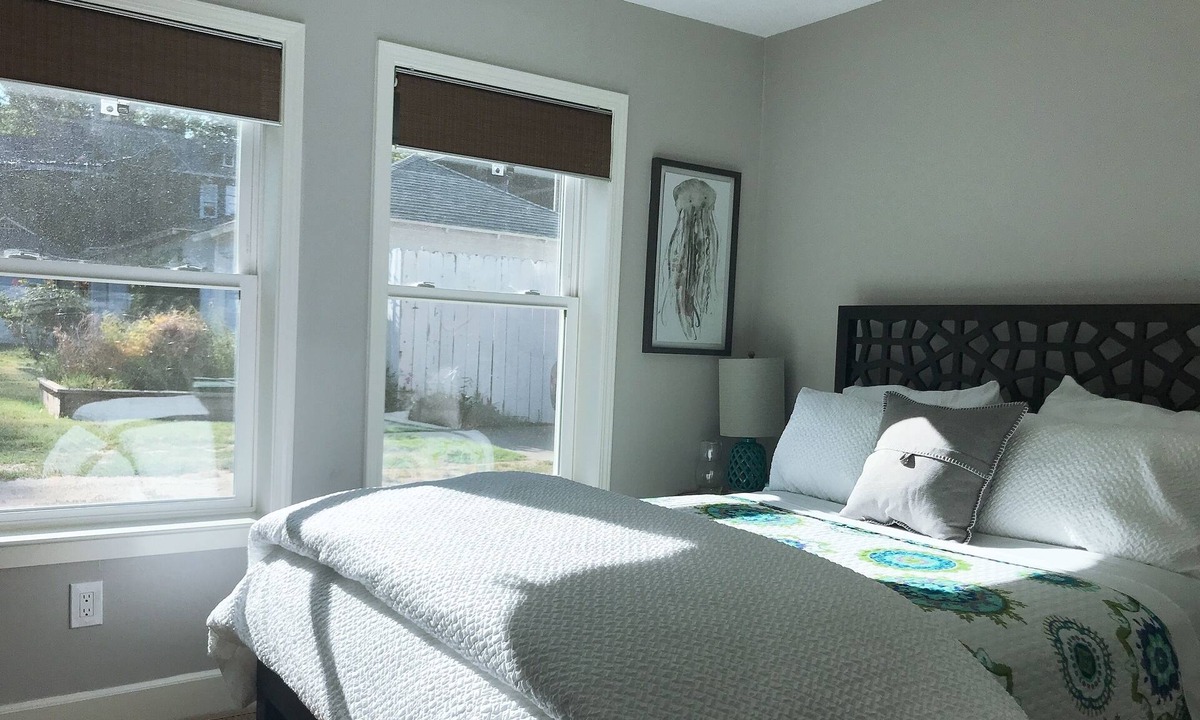 Boulevard Park Cottage | Detached Guest Cottage Backs to Private Park In Midtown Sacramento