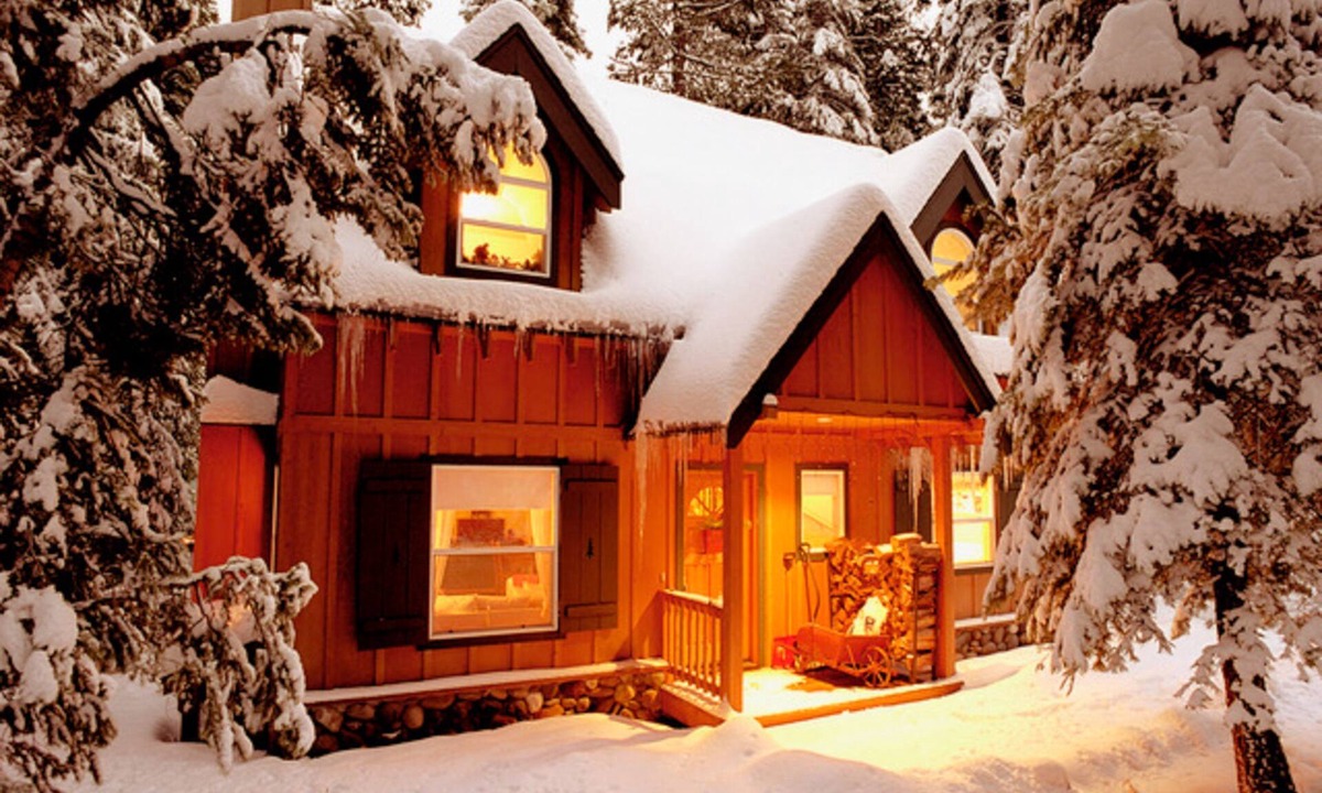 Tahoe Pines House | Dog-friendly forest cabin with deck & fireplace, blocks to Lake Tahoe/trails