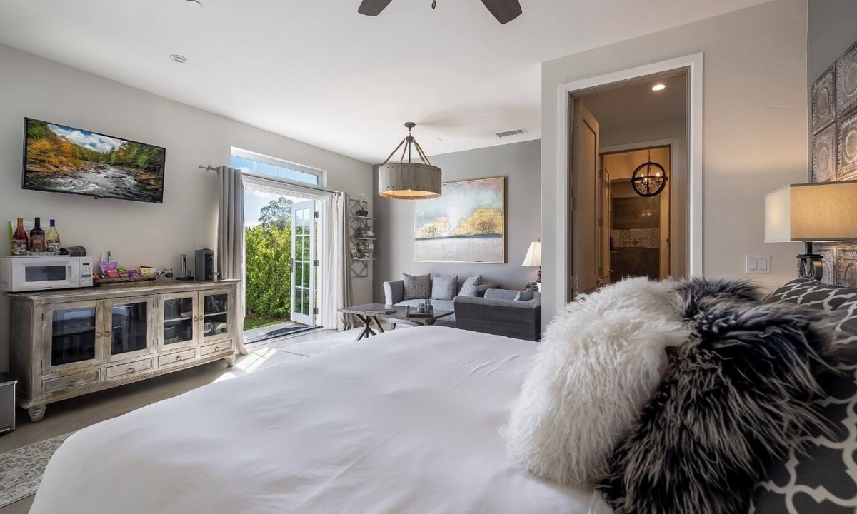 Temecula Bed & Breakfast | Domaine Chardonnay