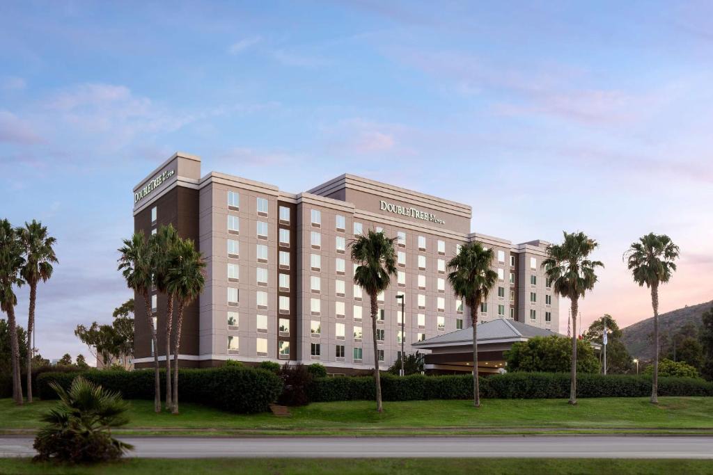 Brisbane Hotel | DoubleTree by Hilton San Francisco Airport North Bayfront