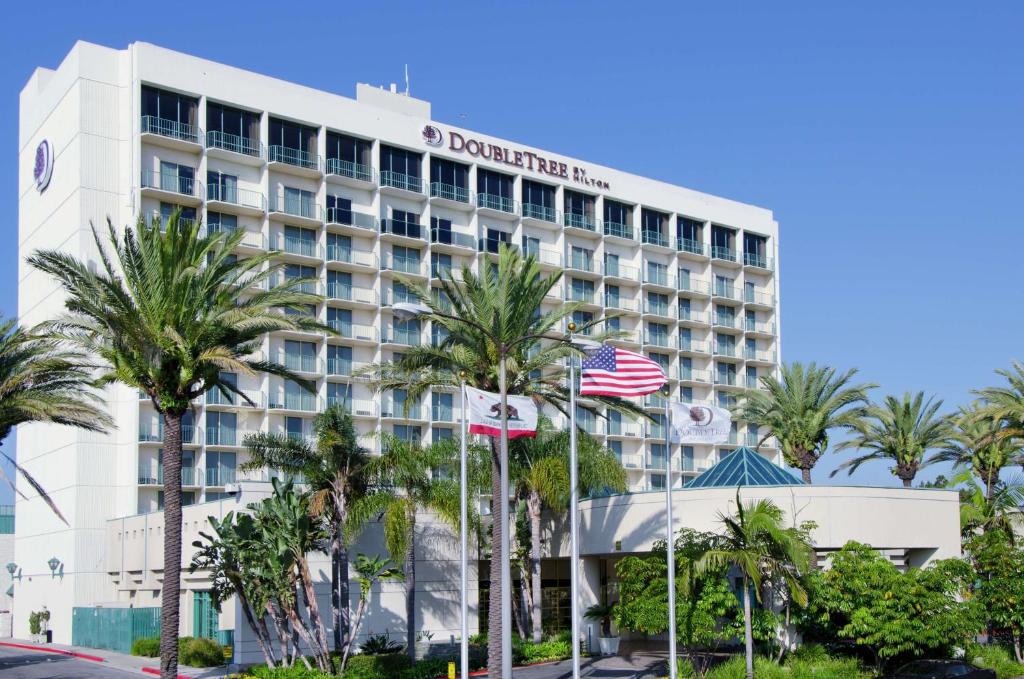Southwood Hotel | DoubleTree by Hilton Torrance - South Bay