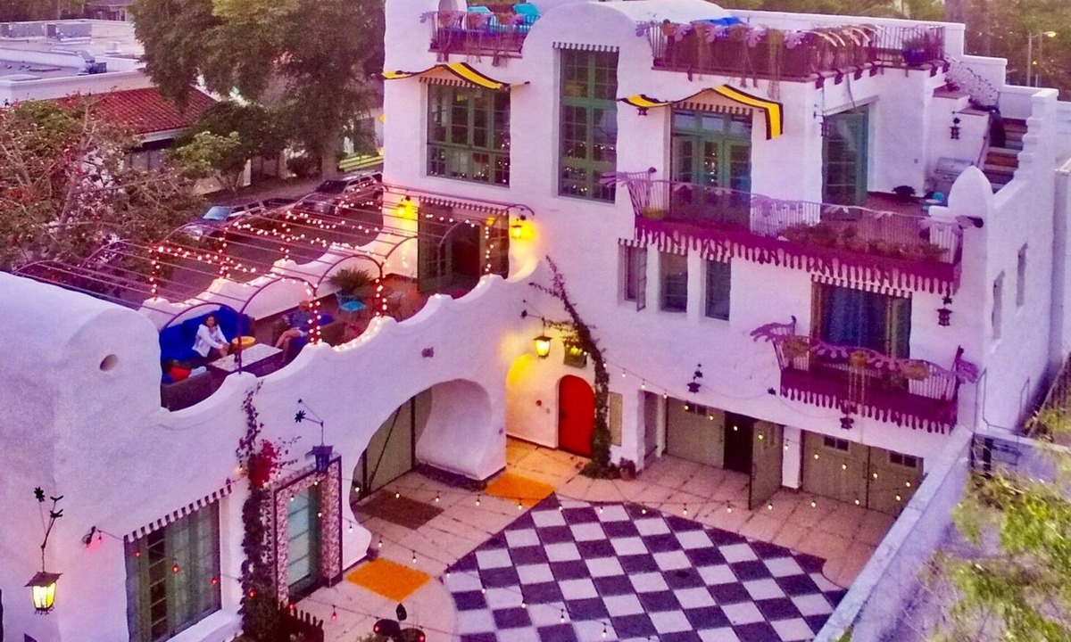 Laguna House | Downtown spectacular Penthouse with panoramic rooftop views- FUNRomantic