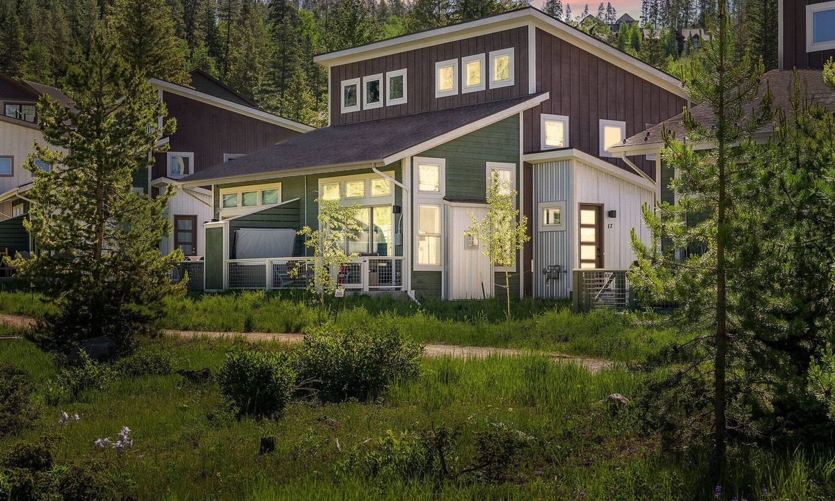 Rendezvous House | Downtown WP Cabin 17 I Private Hot Tub I Great Views I Discounted Attractions