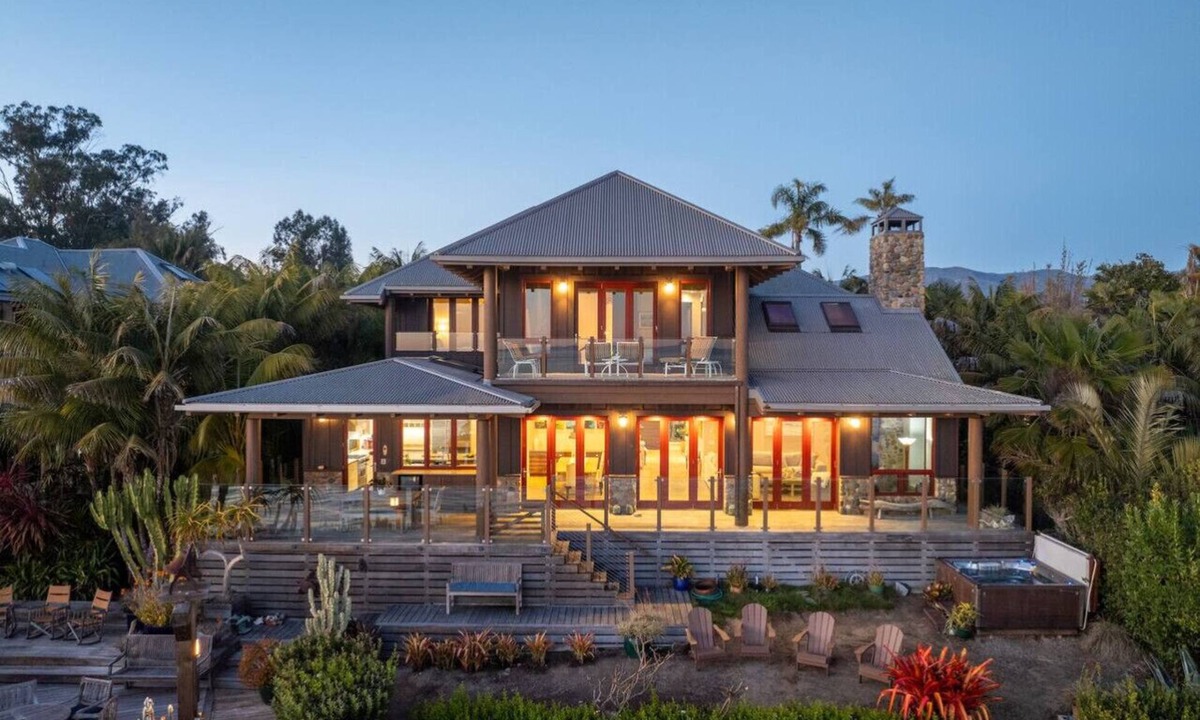 Santa Barbara Apartment | Driftwood Club - Luxe Private Oceanfront Villa (Beach Access)