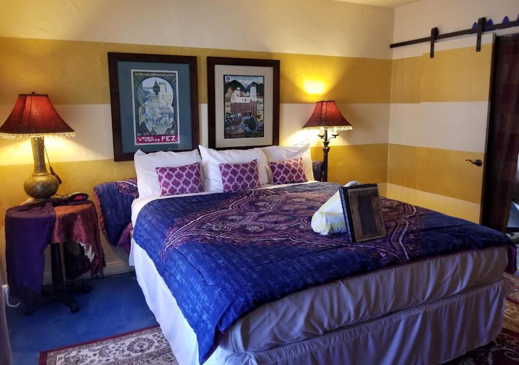Desert Hot Springs Bed & Breakfast | El Morocco Inn & Spa