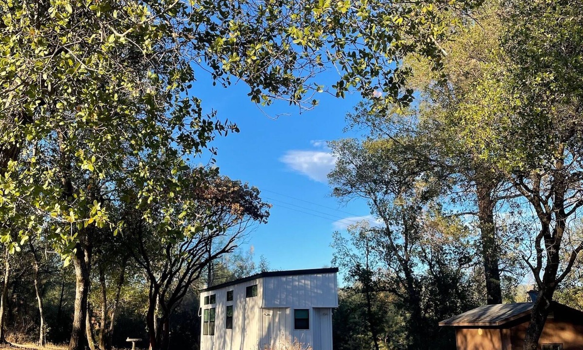Bella Vista House | Escape to the Perfect Tiny Home Getaway