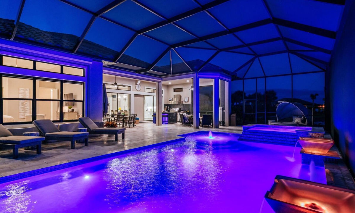 Naples House | ESPLANADE GOLF/5 Star🌟LUXURY Private Home/Pool/Spa + beaches 8-10 miles!