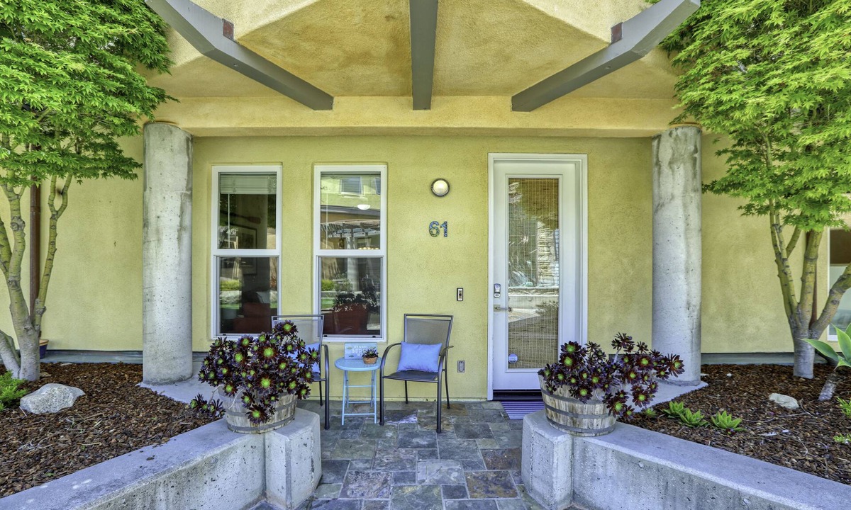 Avila Beach Condo | Fresh Look at Frank's Beach House - 50 yards to Beach - A family fav!