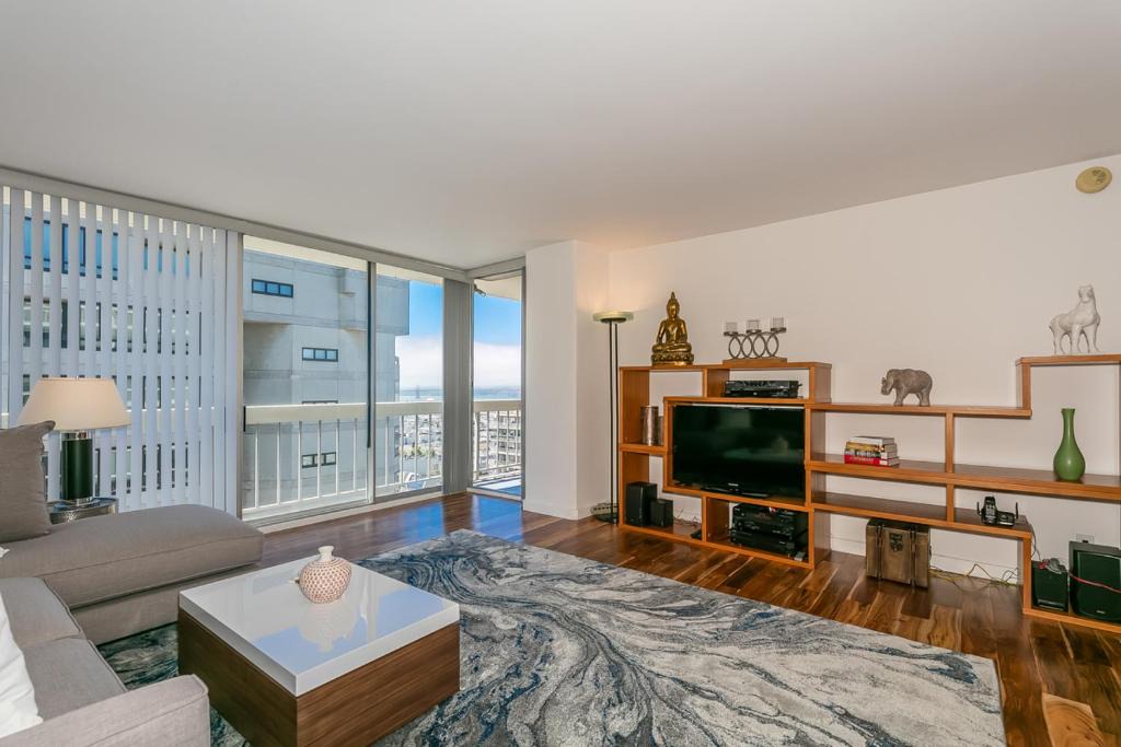 Pacific Heights Apartment | Golden Gate Bridge Views Apartment in Pacific Heights 116