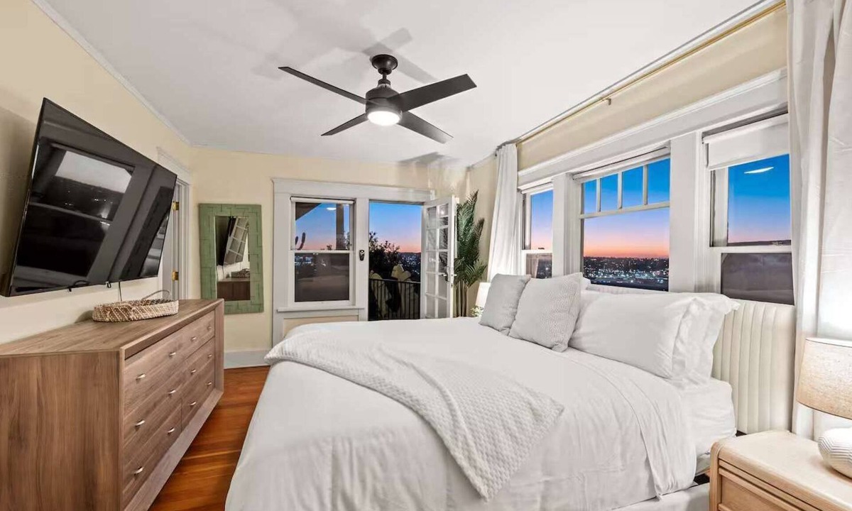 Old Town House | Grand 7BR Villa | Luxury Living Stunning Views
