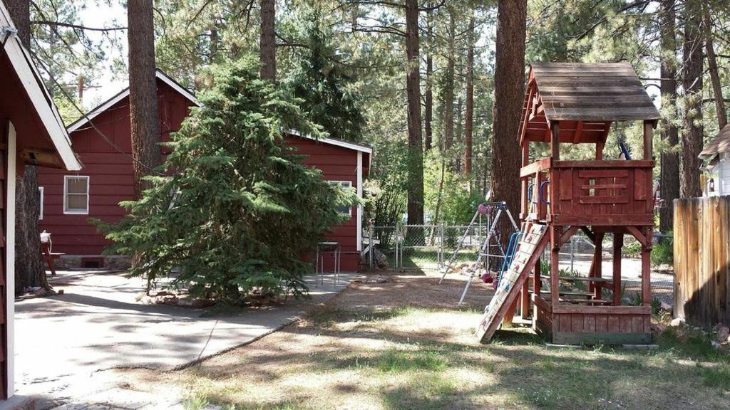 Peter Pan House | Green Cabin in Big Bear Lake 3 bdr Pets Friendly