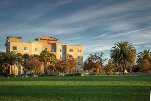 Hampton Inn Suites Suisun City Waterfront | Fairfield