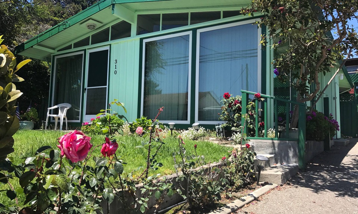 Aptos Cottage | Happy House by the Sea