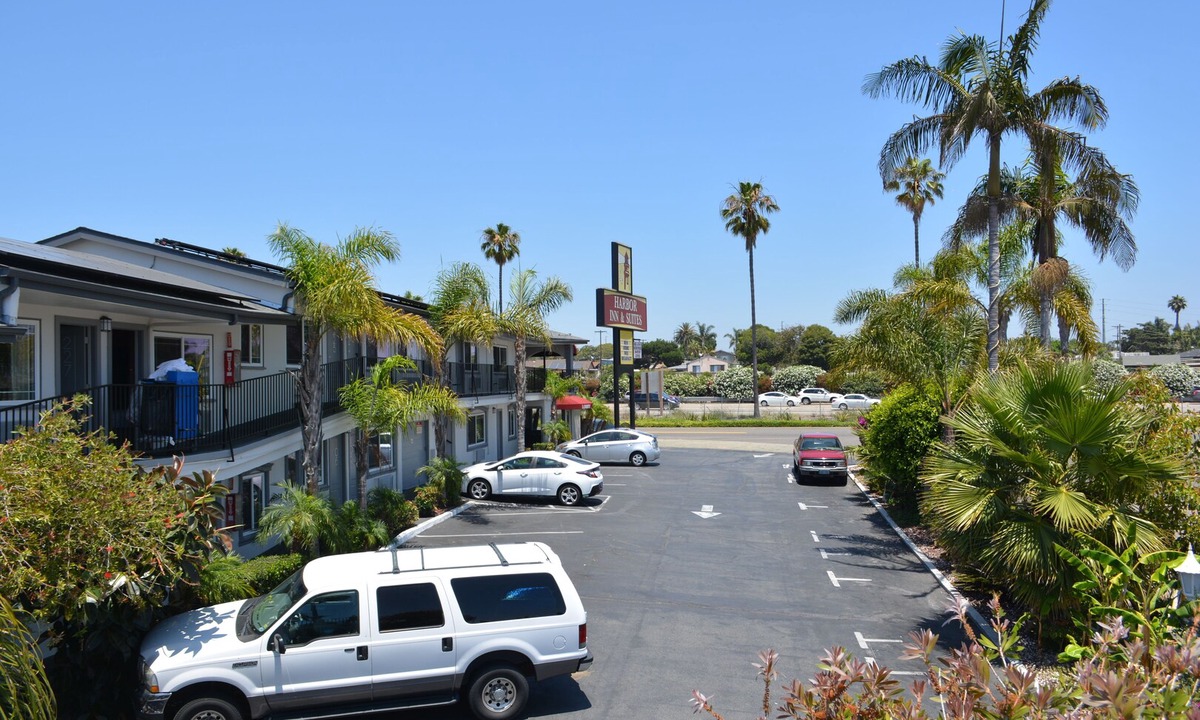 Oceanside Hotel | Harbor Inn & Suites Oceanside