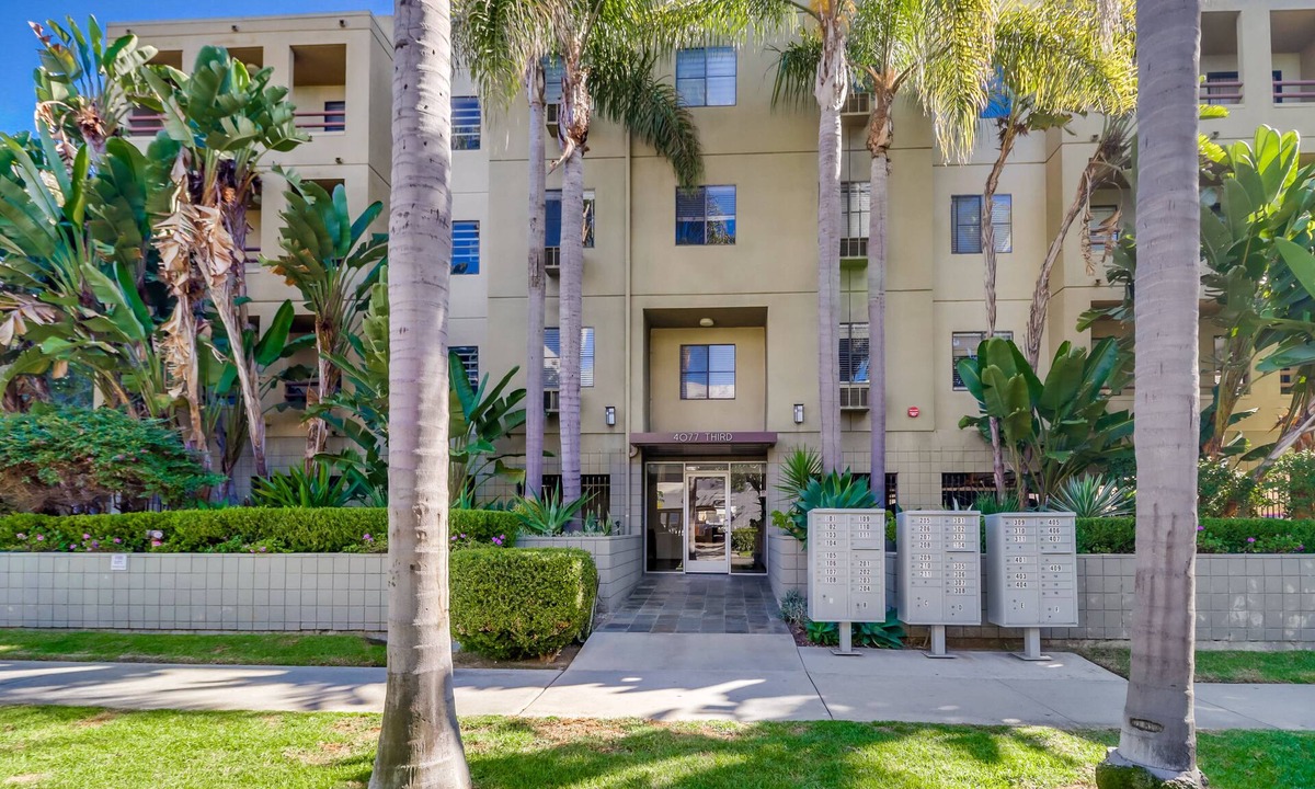 Hillcrest Condo | Heart of San Diego furnished one bed, one bath