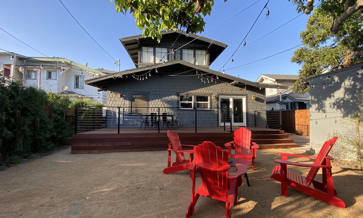 Los Angeles House | Historical, cheerful Craftsman close to DTLA, Venice Beach, LAX