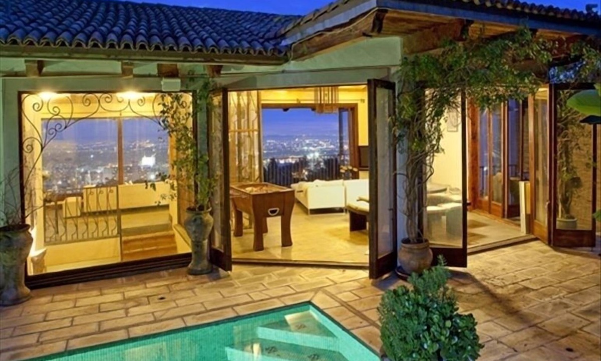 Hollywood Heights House | Hollywood Hills 6,000 sq.ft. Villa in the Sky - Breathtaking Views - DISCOUNTS