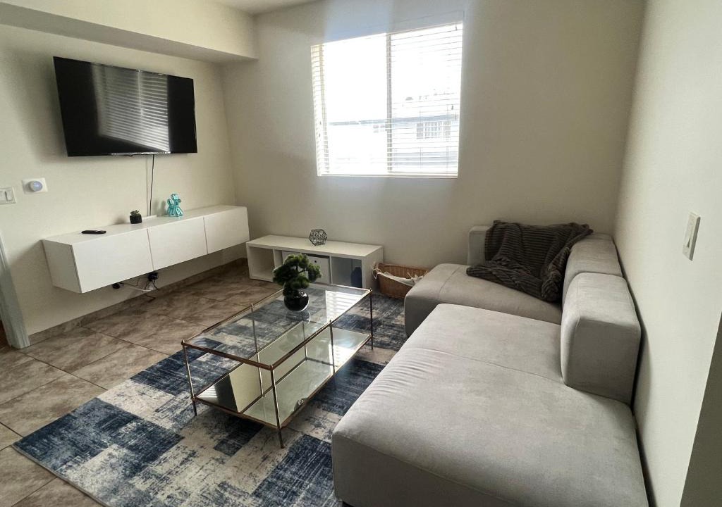 East Hollywood Apartment | Hollywood Sign apartment