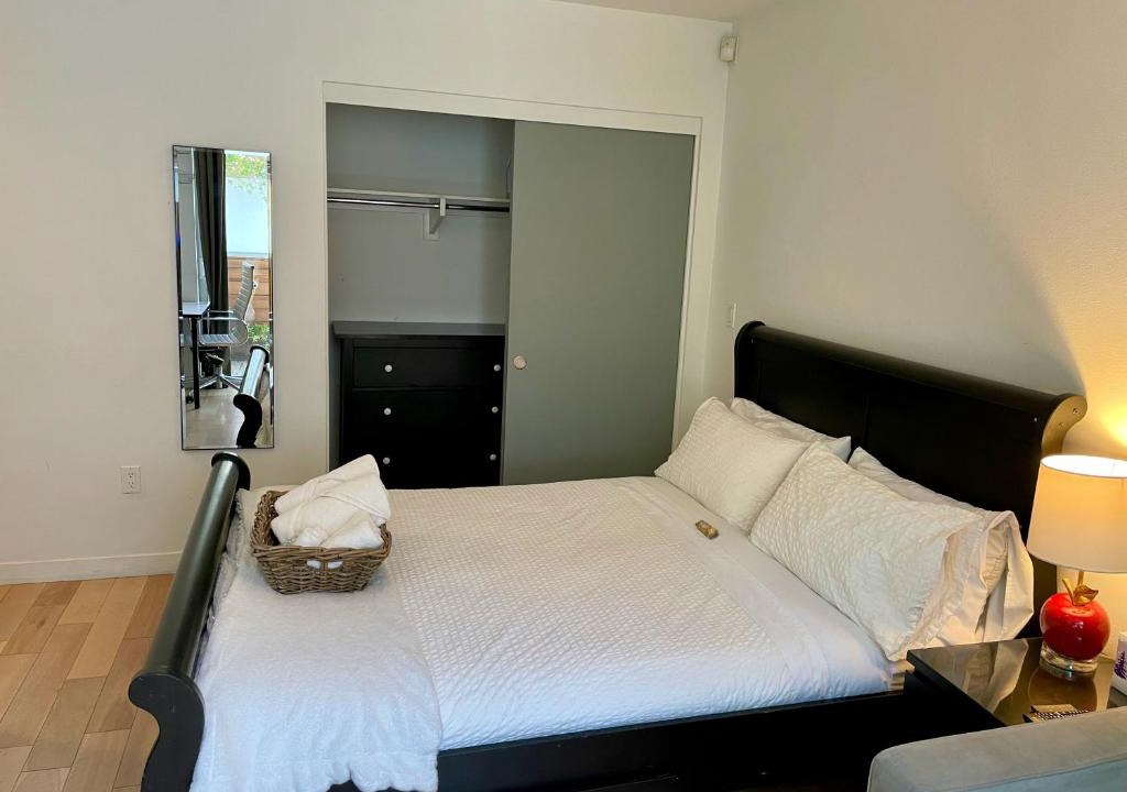 Hollywood Apartment | Hollywood’s Suite